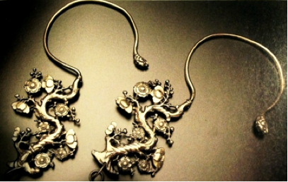 Chinese Export Silver curtain hooks by Da Xing