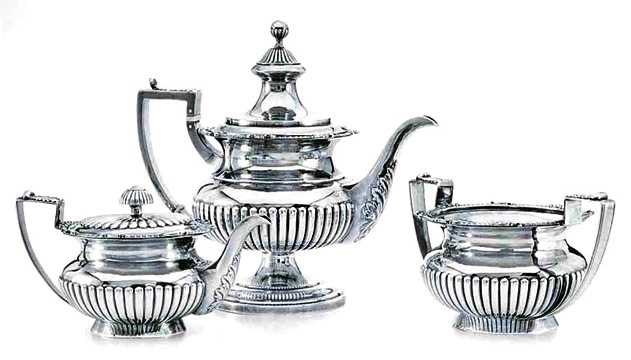 Cutshing Tea Set