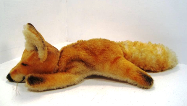 Steiff sleeping fox