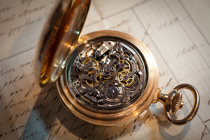 This openface gold timepiece has a minute-repeating chronograph clockwatch with Westminster chimes that mirrored the same melody played out by London’s Big Ben.